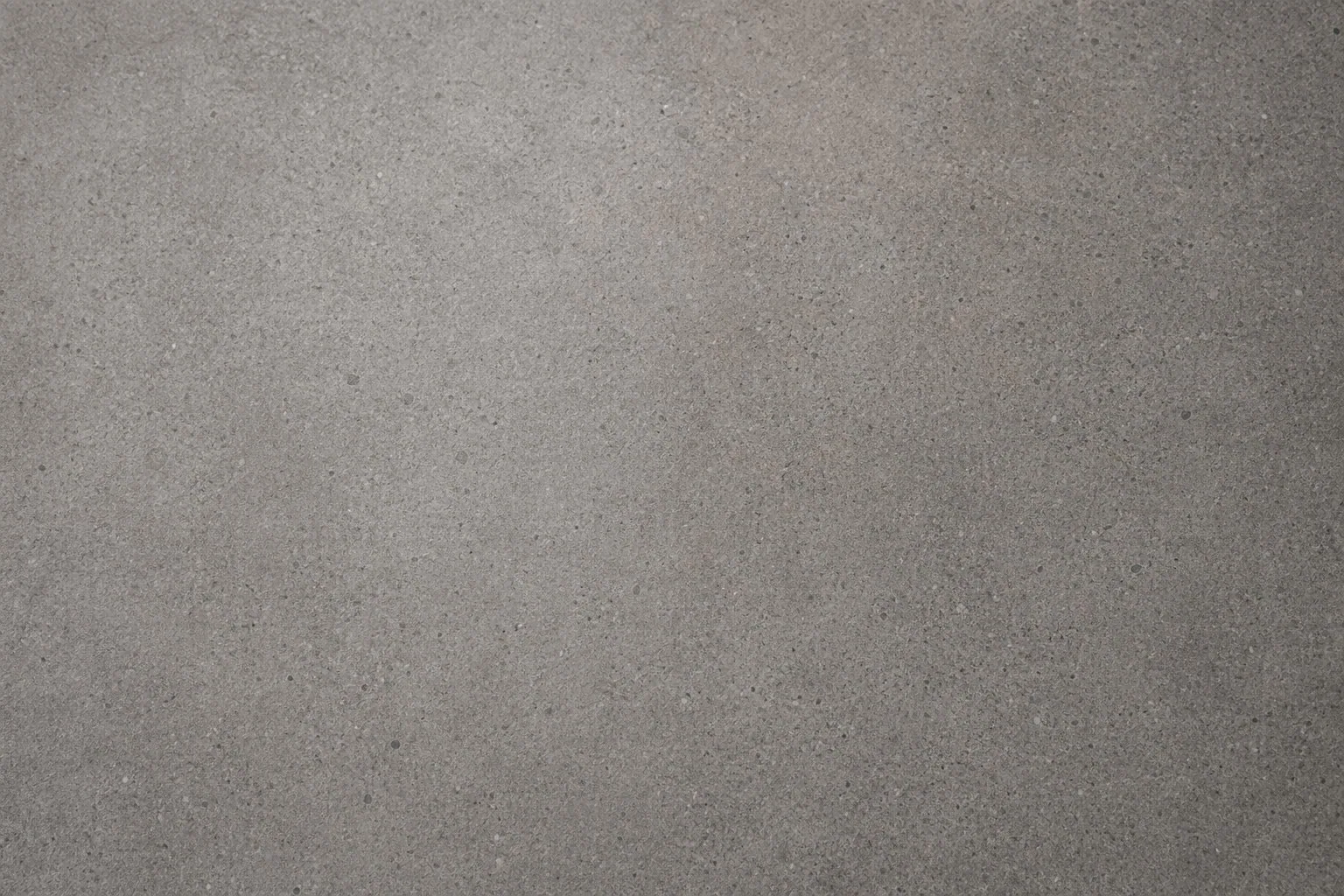 Cuisine grise beton : comment eviter un rendu froid ou trop industriel ?